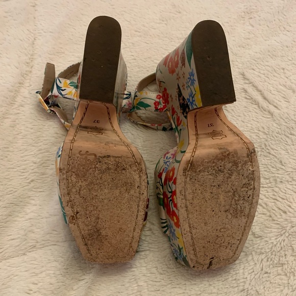 HP🎉Alice + Olivia Floral Heels - Picture 6 of 7